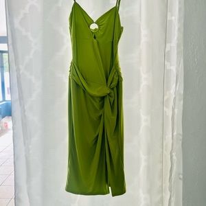 Green Forever 21 MIDI ring dress